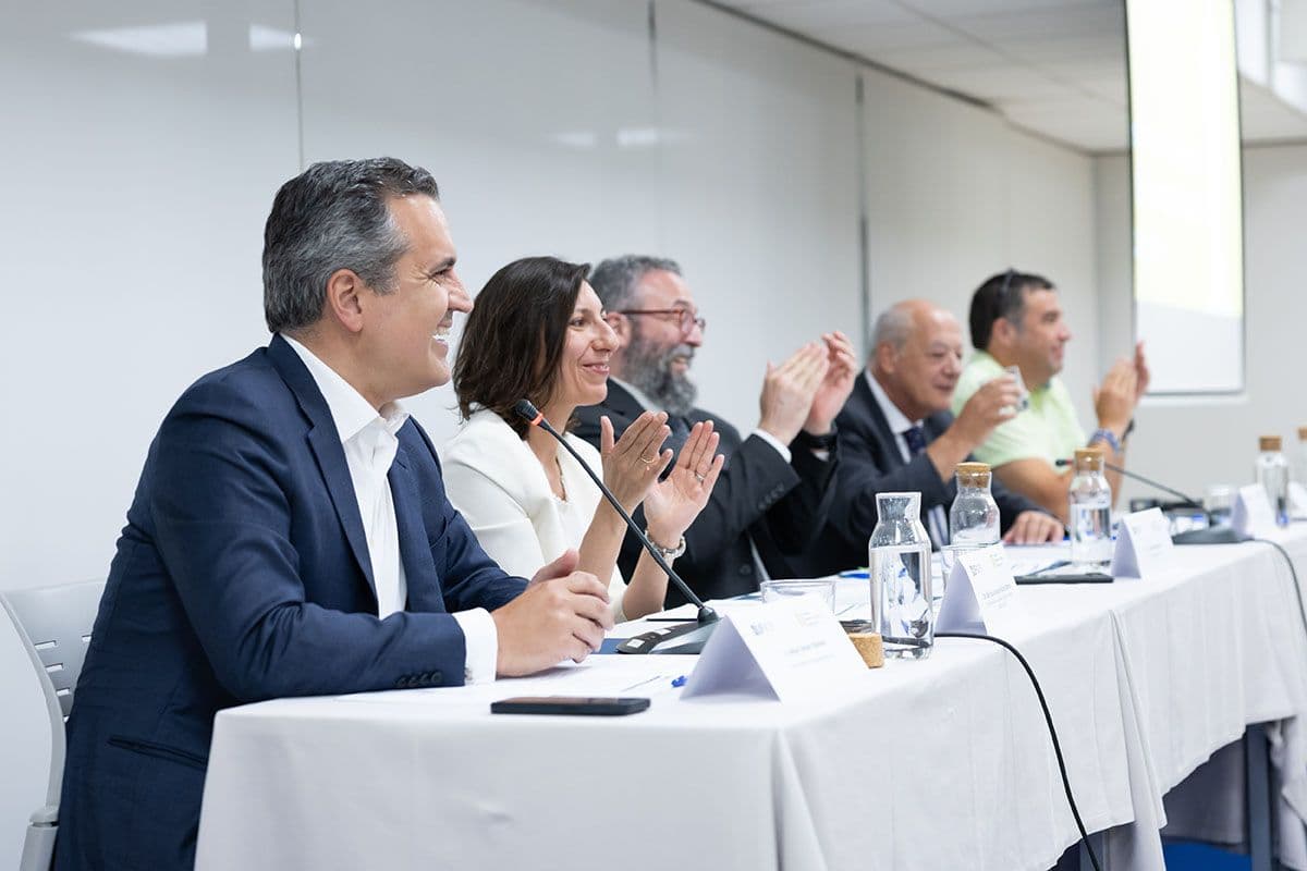 La UFV acoge la clausura del programa “Ven y Verás: Laboratorio de Experiencias Sociales” de la Escuela de Gobierno y Liderazgo Isabel la Católica | UFV wwww-1 La UFV acoge la clausura del programa “Ven y Verás: Laboratorio de Experiencias Sociales” de la Escuela de Gobierno y Liderazgo Isabel la Católica | UFV Estudiar en Universidad Privada Madrid