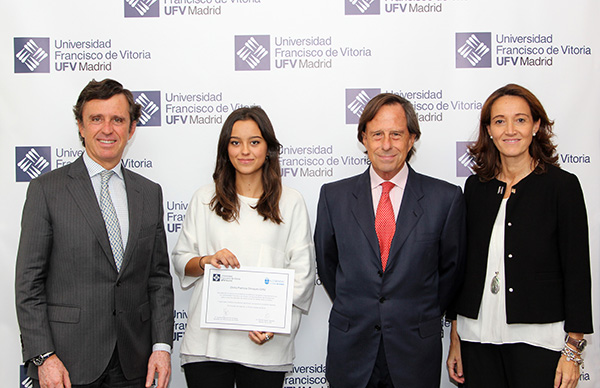 La UFV y el Ayuntamiento de Alcobendas entregan una Beca de Excelencia Beca1web La UFV y el Ayuntamiento de Alcobendas entregan una Beca de Excelencia Estudiar en Universidad Privada Madrid