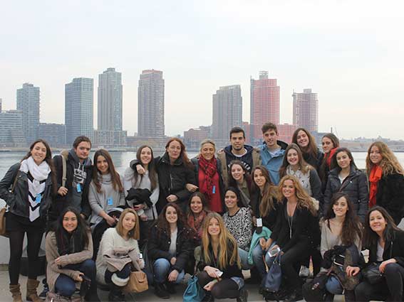 Be the Change Book be the change EEUU Be the Change Estudiar en Universidad Privada Madrid