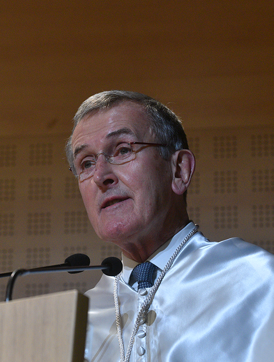 Doctorados Honoris Causa NEIL MCGREGOR Doctorados Honoris Causa Estudiar en Universidad Privada Madrid