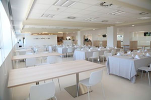 En tus cafeterías the club UFV mesas En tus cafeterías Estudiar en Universidad Privada Madrid