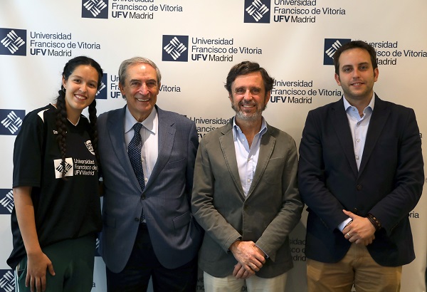 El rector de la Universidad Francisco de Vitoria felicita al equipo femenino del Club de Baloncesto Pozuelo – UFV proclamado campeón de Primera Nacional femenina de la Comunidad de Madrid Baloncesto UFV 1 El rector de la Universidad Francisco de Vitoria felicita al equipo femenino del Club de Baloncesto Pozuelo – UFV proclamado campeón de Primera Nacional femenina de la Comunidad de Madrid Estudiar en Universidad Privada Madrid