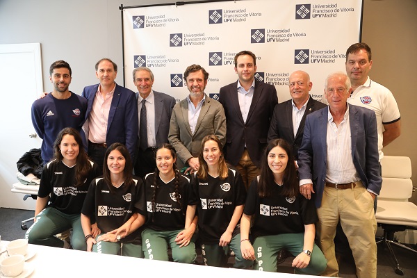 El rector de la Universidad Francisco de Vitoria felicita al equipo femenino del Club de Baloncesto Pozuelo – UFV proclamado campeón de Primera Nacional femenina de la Comunidad de Madrid Baloncesto UFV 2 El rector de la Universidad Francisco de Vitoria felicita al equipo femenino del Club de Baloncesto Pozuelo – UFV proclamado campeón de Primera Nacional femenina de la Comunidad de Madrid Estudiar en Universidad Privada Madrid