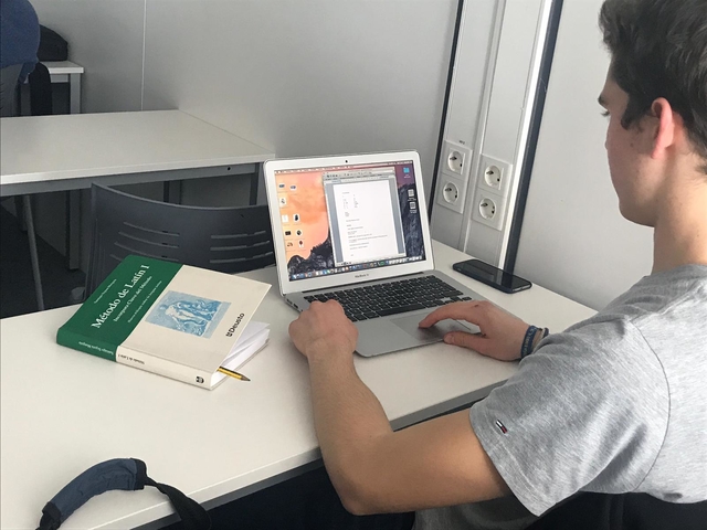 La UFV cuenta por primera vez con una escuela de latín dirigida a alumnos, doctorandos y profesores Alumno de la escuela de Latin ufv La UFV cuenta por primera vez con una escuela de latín dirigida a alumnos, doctorandos y profesores Estudiar en Universidad Privada Madrid