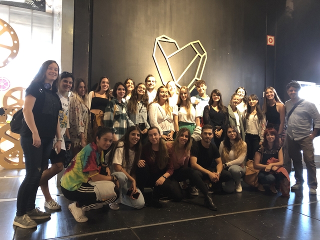 Dos alumnos del Grado en Diseño participan en la exposición Love Cartón 2019 IMG 4007 Easy Resize.com Dos alumnos del Grado en Diseño participan en la exposición Love Cartón 2019 Estudiar en Universidad Privada Madrid