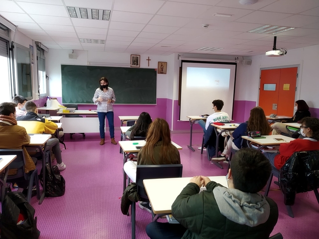 Gema Sáez, profesora de CAFyD UFV, comparte con los alumnos de 2ºBach del Colegio Inmaculada Concepción su experiencia religiosa desde el deporte %name Gema Sáez, profesora de CAFyD UFV, comparte con los alumnos de 2ºBach del Colegio Inmaculada Concepción su experiencia religiosa desde el deporte Estudiar en Universidad Privada Madrid