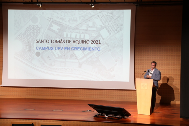 La UFV celebra la XVIII Jornada de Santo Tomás bajo el lema Tu mirada, la nueva sonrisa XVIII Jornada de Santo Tomas 3 La UFV celebra la XVIII Jornada de Santo Tomás bajo el lema Tu mirada, la nueva sonrisa Estudiar en Universidad Privada Madrid
