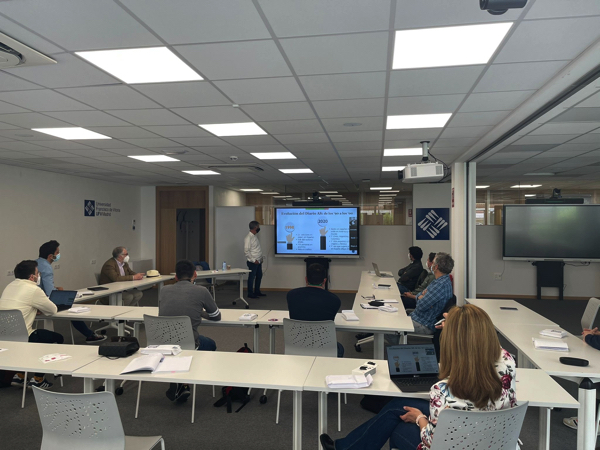 El Grado en Periodismo de la UFV ha organizado para sus docentes un encuentro con Alejandro Elortegui Encuentro Grado en Periodismo El Grado en Periodismo de la UFV ha organizado para sus docentes un encuentro con Alejandro Elortegui Estudiar en Universidad Privada Madrid