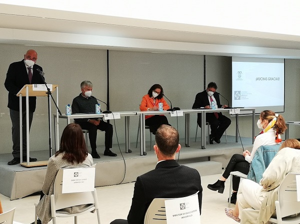 Se entregan los premios a los grupos ganadores del mejor proyecto transversal HCP CE HCP Se entregan los premios a los grupos ganadores del mejor proyecto transversal HCP CE Estudiar en Universidad Privada Madrid