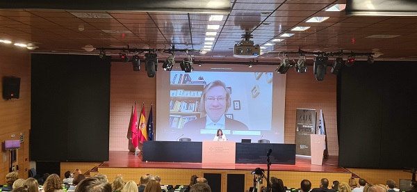 Concluye el Congreso Razón Abierta sobre Transhumanismo con Elena Postigo, directora del Congreso: “Seguiremos pensando qué significa ser humanos y trabajando sobre transhumanismo y posthumanismo. De momento no somos ciborgs sino sapiens” Charla Anders Sandberg 1 Concluye el Congreso Razón Abierta sobre Transhumanismo con Elena Postigo, directora del Congreso: “Seguiremos pensando qué significa ser humanos y trabajando sobre transhumanismo y posthumanismo. De momento no somos ciborgs sino sapiens” Estudiar en Universidad Privada Madrid