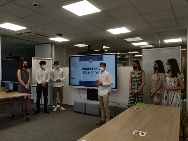 El equipo VITIUM gana el premio al Mejor Proyecto Transversal de HCP CE de Acompañamiento al Emprendedor de UFV 1 HCP El equipo VITIUM gana el premio al Mejor Proyecto Transversal de HCP CE de Acompañamiento al Emprendedor de UFV Estudiar en Universidad Privada Madrid