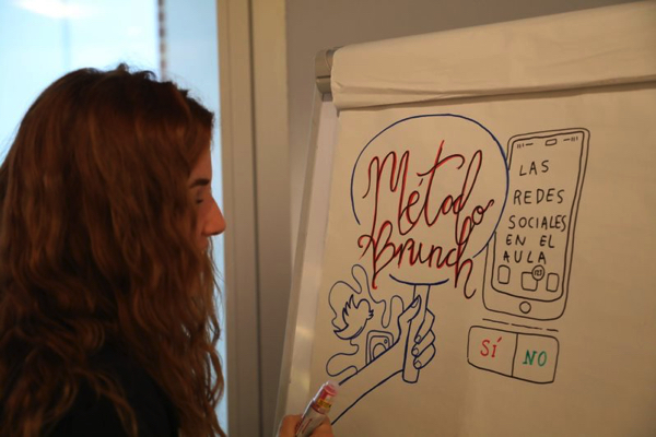 2 thumbnail Método Brunch: ¿deben ser las redes sociales parte del aula? Estudiar en Universidad Privada Madrid