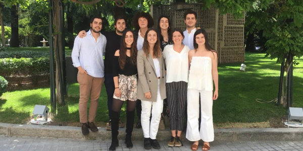Becas DIME diez jovenes e1562666534144 Tres alumnos UFV, seleccionados para el programa BECAS DIME de la Fundación Microfinanzas de BBVA Estudiar en Universidad Privada Madrid