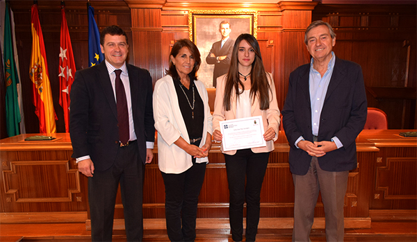 Becas villaviciosa La UFV entrega una beca de Excelencia Académica a Itziar Ruiz Cerrajero, vecina de Villaviciosa de Odón Estudiar en Universidad Privada Madrid