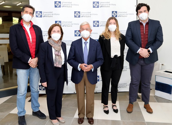 Rafael Ansón se reúne con profesores y alumnos del Grado en Gastronomía para organizar la I Jornada Internacional UFV de Gastronomía Evento Gastronomia Rafael Ansón se reúne con profesores y alumnos del Grado en Gastronomía para organizar la I Jornada Internacional UFV de Gastronomía Estudiar en Universidad Privada Madrid