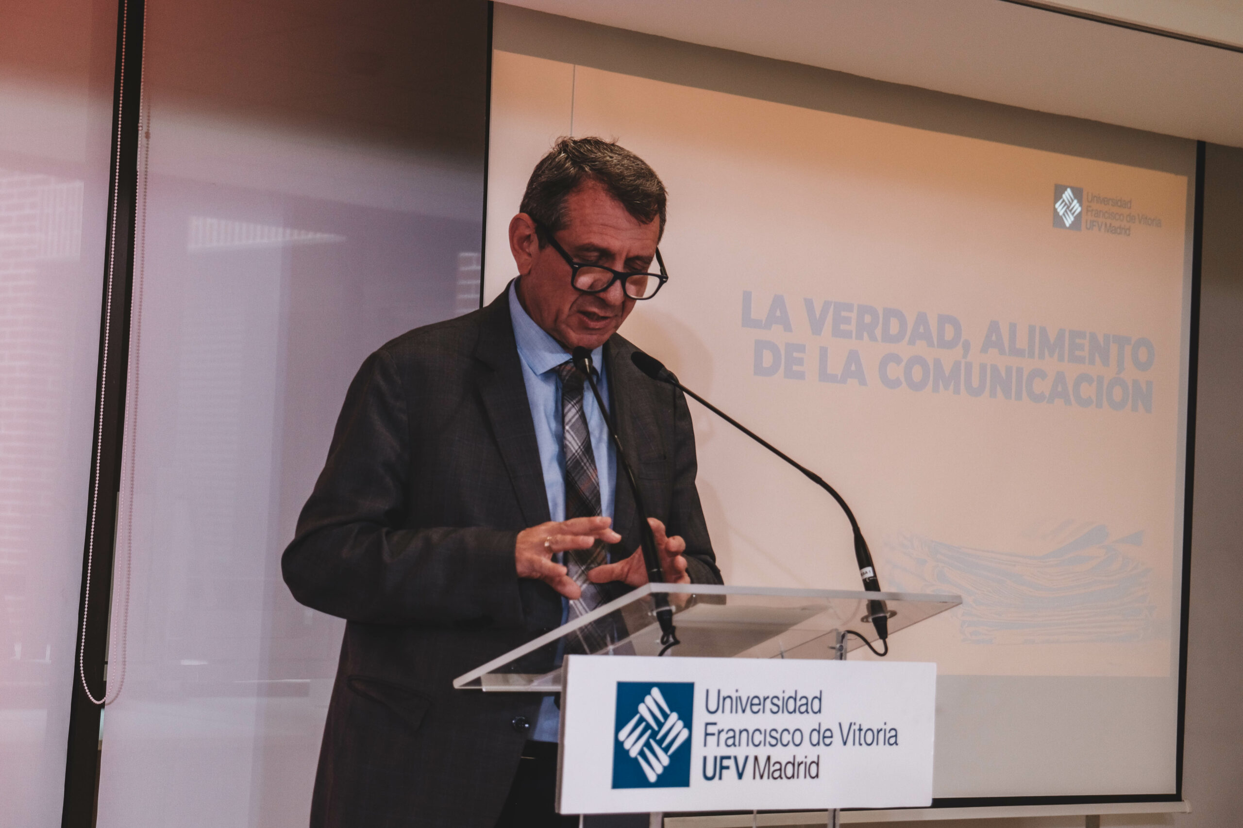 Jose Luis Restan scaled “El periodismo tiene sentido solo si conocer la verdad es un bien” | Noticias de Actualidad UFV Estudiar en Universidad Privada Madrid