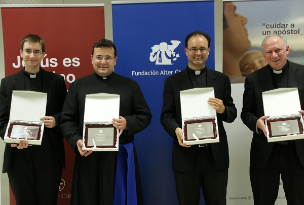 V Galardones Alter Christus Los pobres tienen una familia la Iglesia de Jesus V Galardones Alter Christus “Los pobres tienen una familia: la Iglesia de Jesús” Estudiar en Universidad Privada Madrid