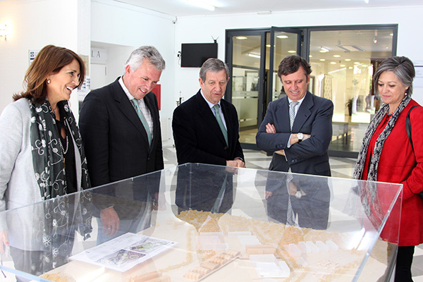 Villanueva de la Canada UFV 2 Luis Partida, alcalde de Villanueva de la Cañada, y su equipo de gobierno visitaron el campus de la UFV Estudiar en Universidad Privada Madrid