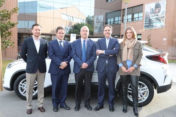 coche compartido ufv2 La Universidad Francisco de Vitoria refuerza su proyecto de movilidad sostenible con un nuevo servicio de coche compartido | Noticias de Actualidad UFV Estudiar en Universidad Privada Madrid