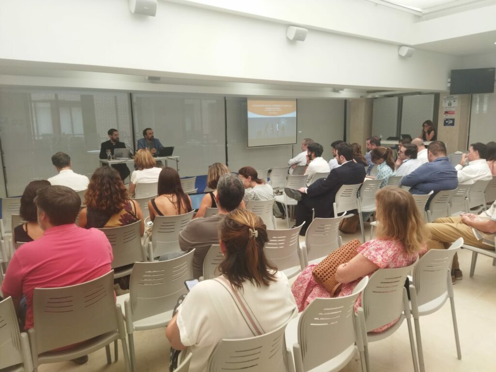 %name La Universidad Francisco de Vitoria clausura el curso ‘Razón Abierta’ con una conferencia sobre la búsqueda de sentido y la felicidad en la época de la inteligencia artificial | Noticias de Actualidad UFV Estudiar en Universidad Privada Madrid