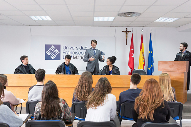 Doble Grado Derecho Relaciones Internacionales Titulaciones de grado Estudiar en Universidad Privada Madrid