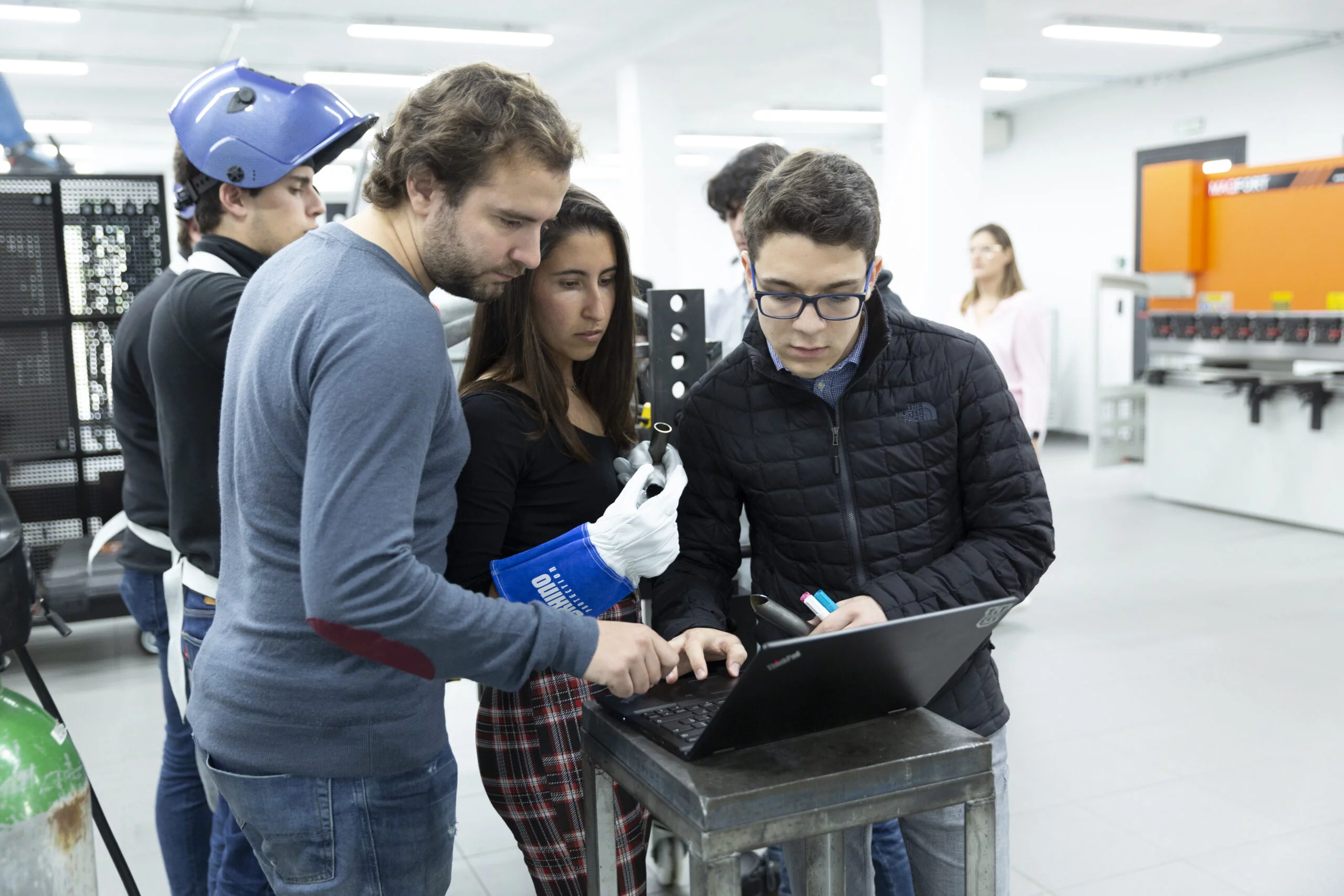 %name Ingeniería en Sistemas Industriales + Ingeniería en Industria Conectada Estudiar en Universidad Privada Madrid