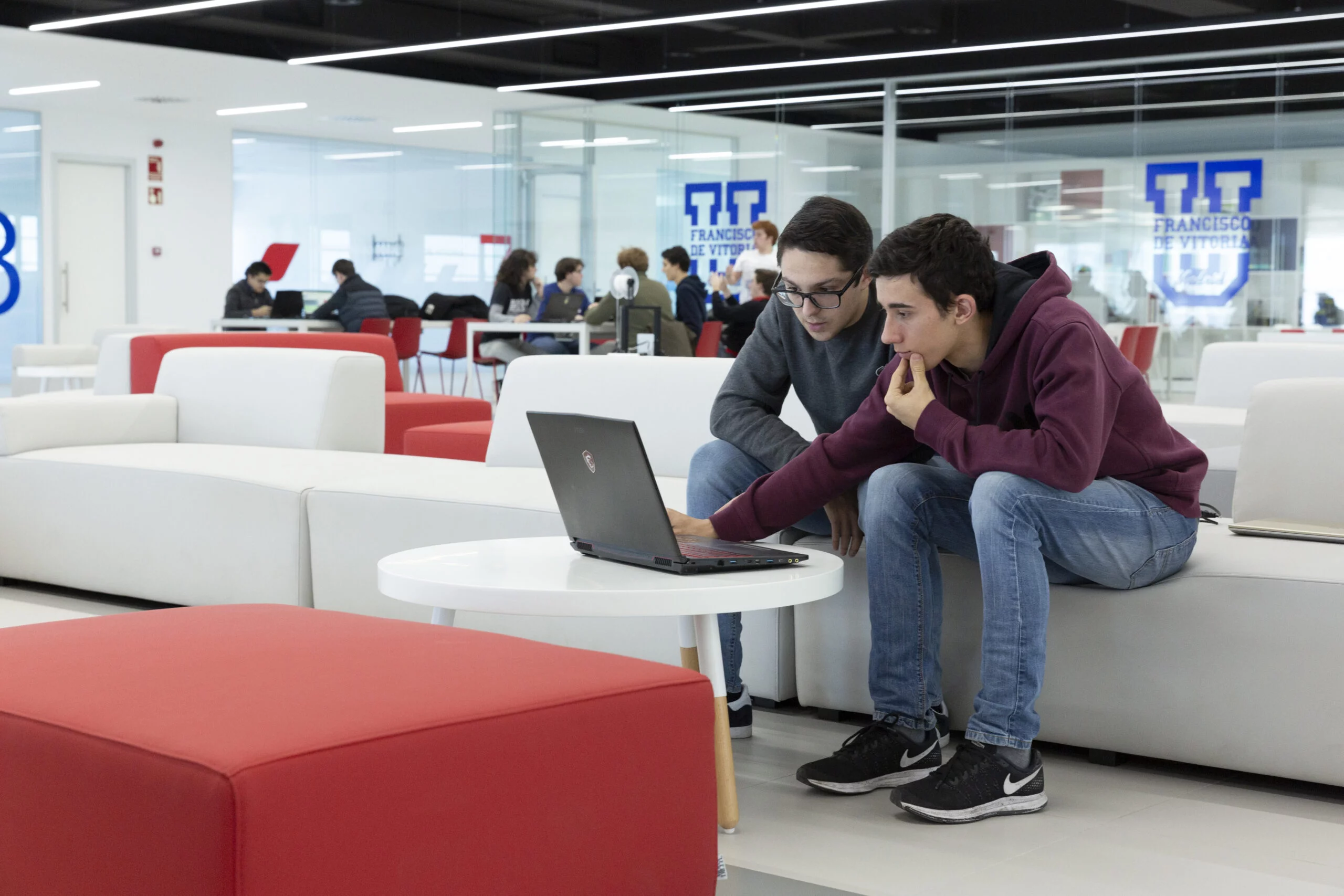 %name Ingeniería en Sistemas Industriales + Ingeniería en Industria Conectada Estudiar en Universidad Privada Madrid