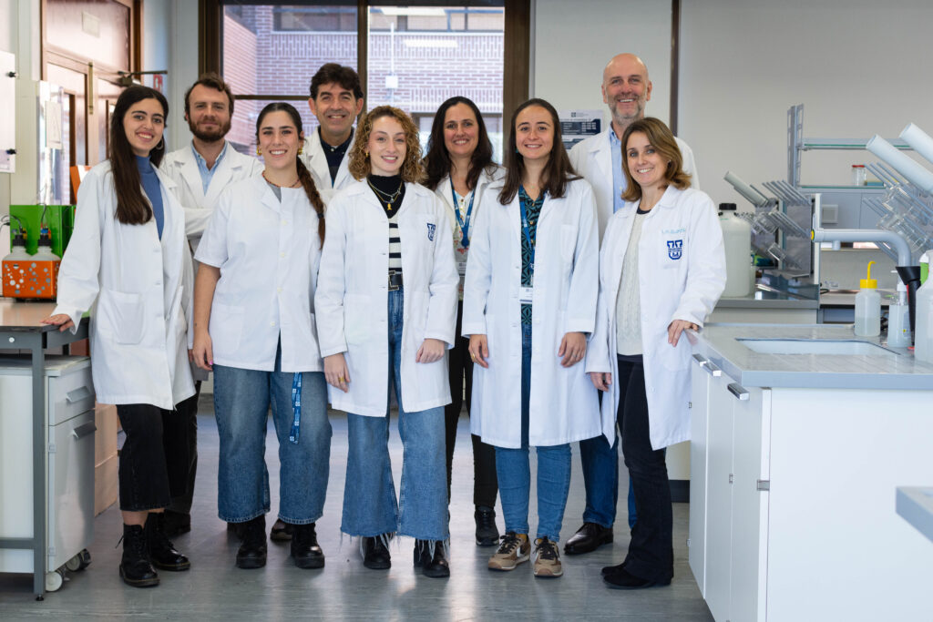 ÁREA NEUROCIENCIAS ENDOCANNABINOIDES Y NEUROINFLAMACIÓN FOTO JR Grupo 2025 4 1024x683 ÁREA NEUROCIENCIAS ENDOCANNABINOIDES Y NEUROINFLAMACIÓN Estudiar en Universidad Privada Madrid
