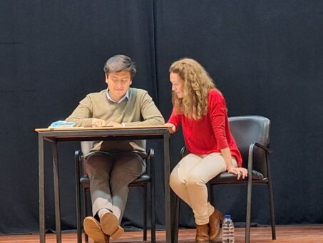 20250411 162247 453x341 Grupo de teatro Vince Estudiar en Universidad Privada Madrid