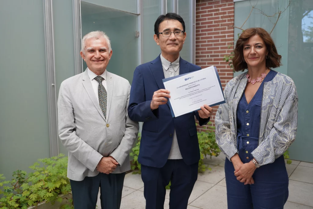 El catedrático japonés Osami Takizawa, primer profesor visitante de la Facultad de Ciencias de la Comunicación de la UFV %name El catedrático japonés Osami Takizawa, primer profesor visitante de la Facultad de Ciencias de la Comunicación de la UFV Estudiar en Universidad Privada Madrid