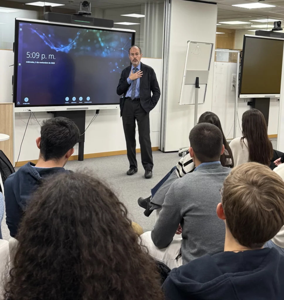 El Foro de Empleo UFV 2025 reúne a más de 70 empresas y destaca la importancia de la vocación profesional %name El Foro de Empleo UFV 2025 reúne a más de 70 empresas y destaca la importancia de la vocación profesional Estudiar en Universidad Privada Madrid