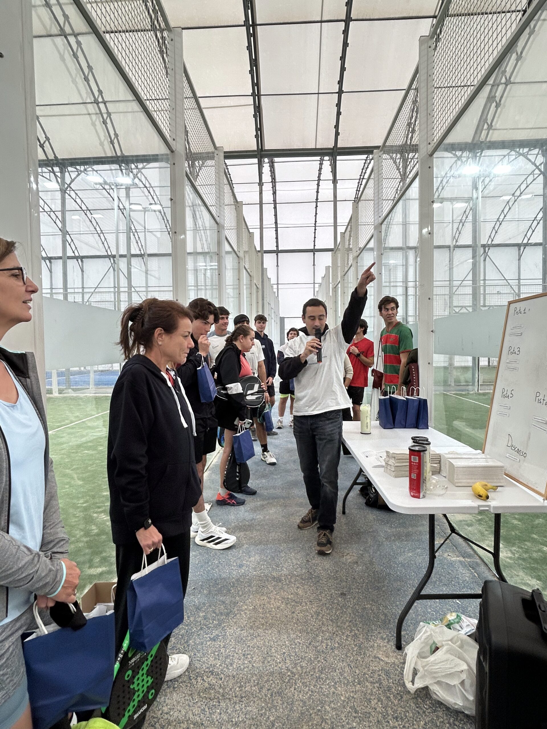 Padel 8 scaled Comunidad Estudiar en Universidad Privada Madrid