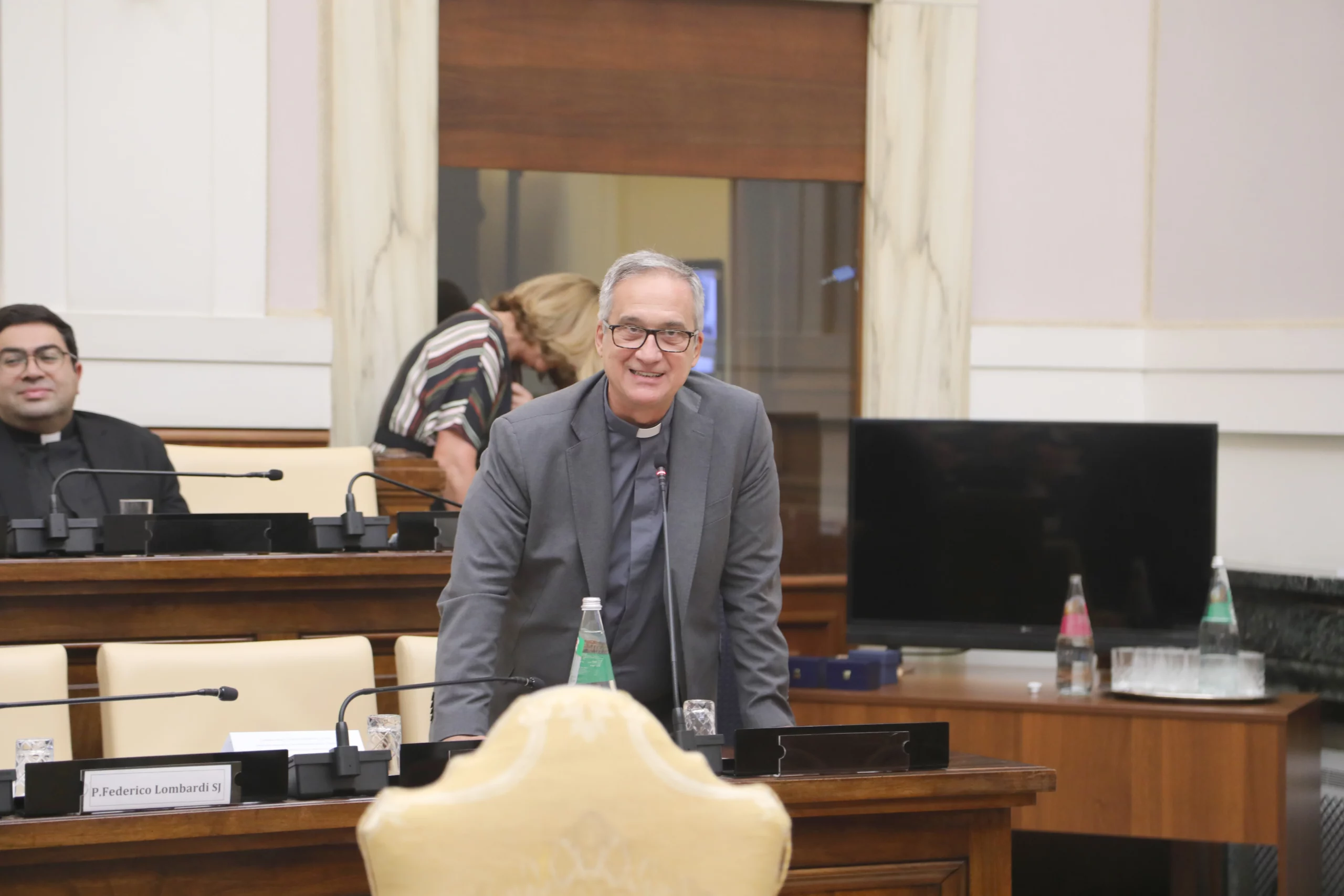 PREMIOS RAZÓN ABIERTA %name PREMIOS RAZÓN ABIERTA Estudiar en Universidad Privada Madrid