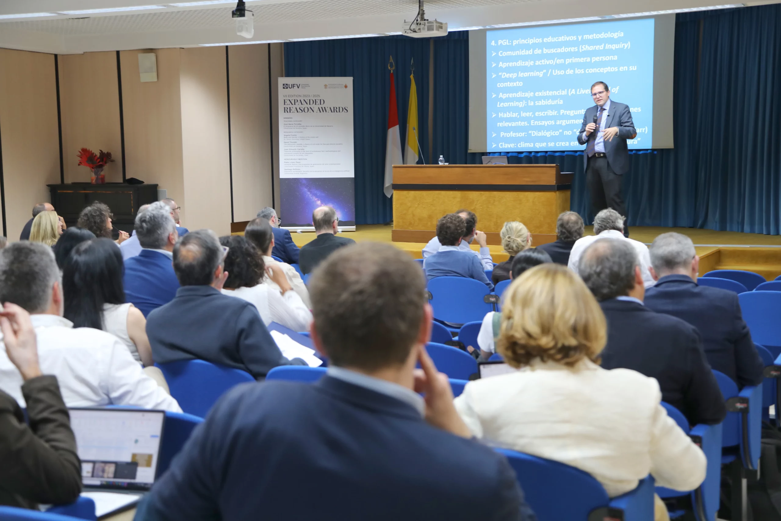 PREMIOS RAZÓN ABIERTA %name PREMIOS RAZÓN ABIERTA Estudiar en Universidad Privada Madrid