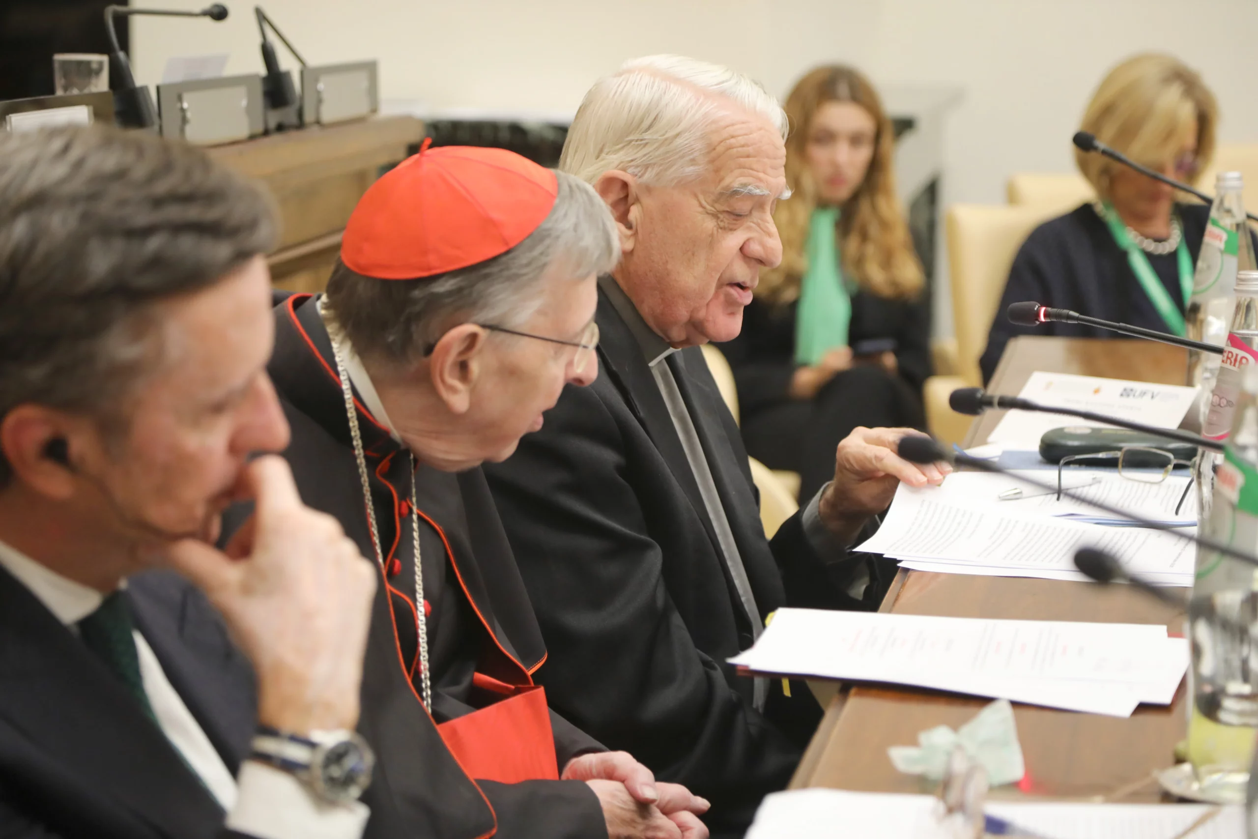 PREMIOS RAZÓN ABIERTA %name PREMIOS RAZÓN ABIERTA Estudiar en Universidad Privada Madrid