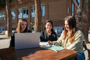 imagen eventos internacionales 02 300x200 Eventos UFV Estudiar en Universidad Privada Madrid