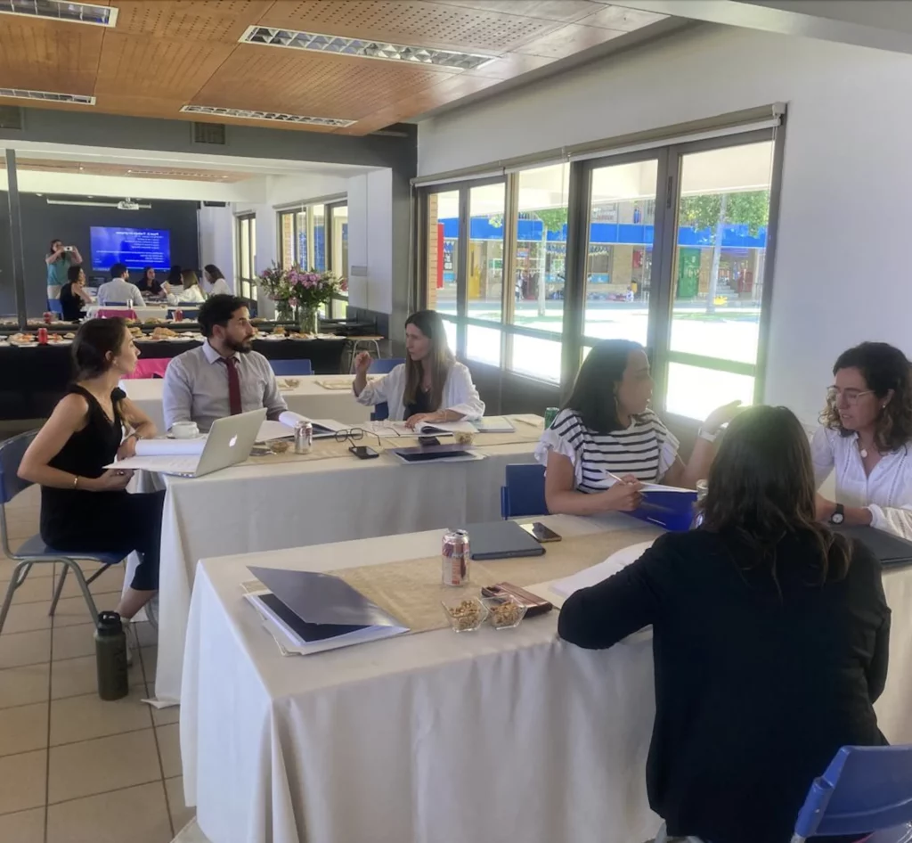 La UFV acompaña al Colegio Everest en el diseño de su plan integral de educación del carácter %name La UFV acompaña al Colegio Everest en el diseño de su plan integral de educación del carácter Estudiar en Universidad Privada Madrid