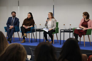 ACTUALIDAD UFV IMG 9884 300x200 ACTUALIDAD UFV Estudiar en Universidad Privada Madrid