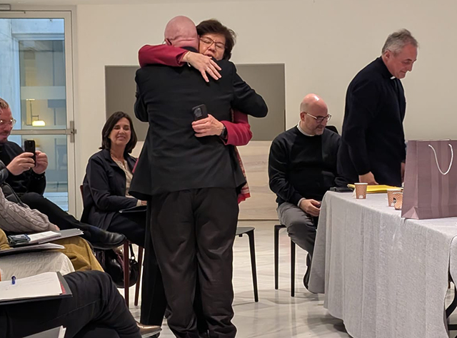 %name Trece años de entrega espiritual: el padre Justo recibe un reconocimiento en el encuentro diocesano de pastoral universitaria Estudiar en Universidad Privada Madrid