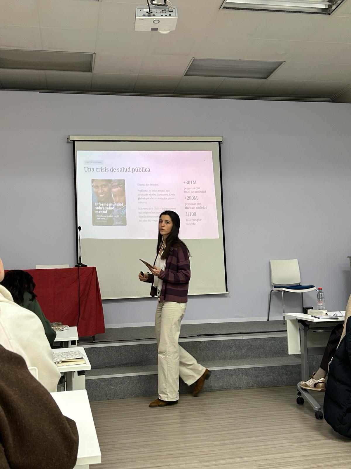 Cursos de Formación Club Magda Arnold %name Cursos de Formación Club Magda Arnold Estudiar en Universidad Privada Madrid