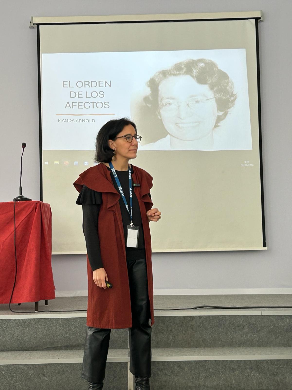 Cursos de Formación Club Magda Arnold %name Cursos de Formación Club Magda Arnold Estudiar en Universidad Privada Madrid