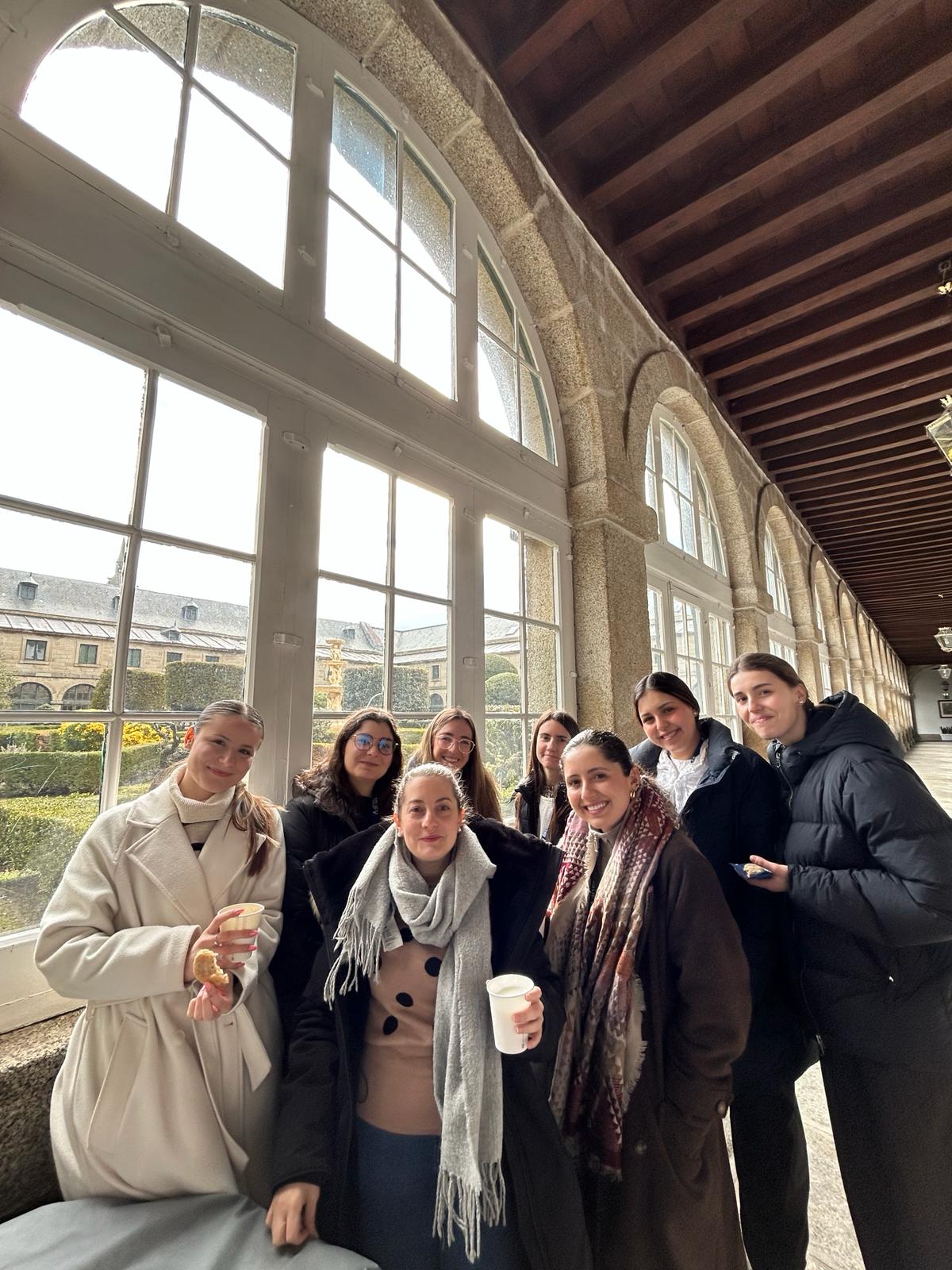 Cursos de Formación Club Magda Arnold %name Cursos de Formación Club Magda Arnold Estudiar en Universidad Privada Madrid