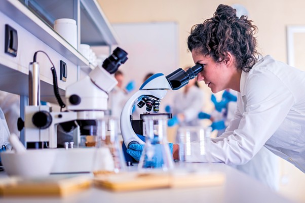Imagen2ddssd La UFV se suma al Día Internacional de la Mujer y la Niña en la Ciencia 2026 con actividades para fomentar vocaciones científicas Estudiar en Universidad Privada Madrid